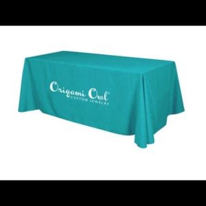 ORIGAMI OWL TABLE CLOTH